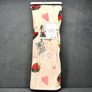 Rae Dunn Sweet Stuff Chocolate‎ Strawberry Blanket Soft Plush Throw 50x70 NWT